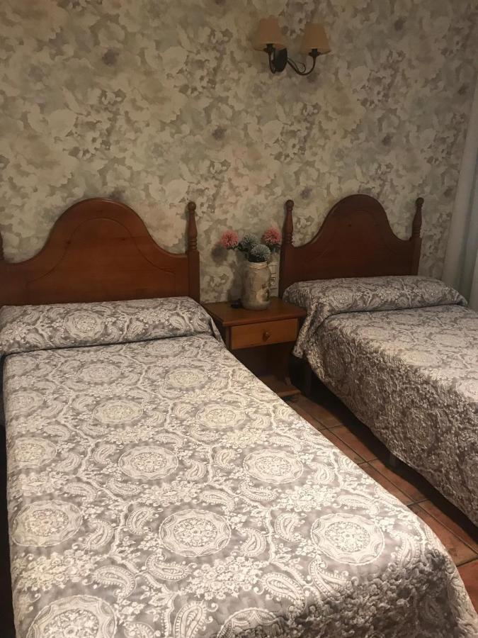 Hostal Villa De Navarrete Extérieur photo