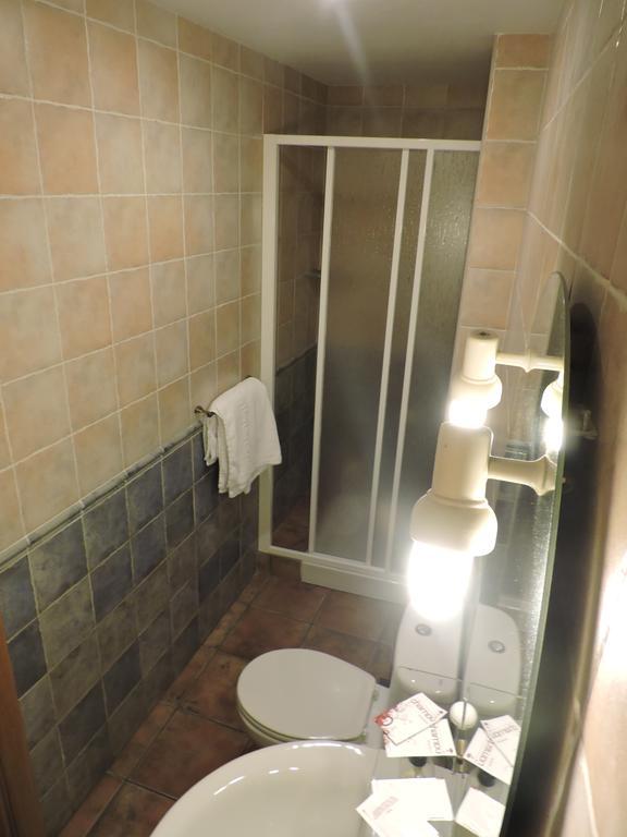 Hostal Villa De Navarrete Extérieur photo